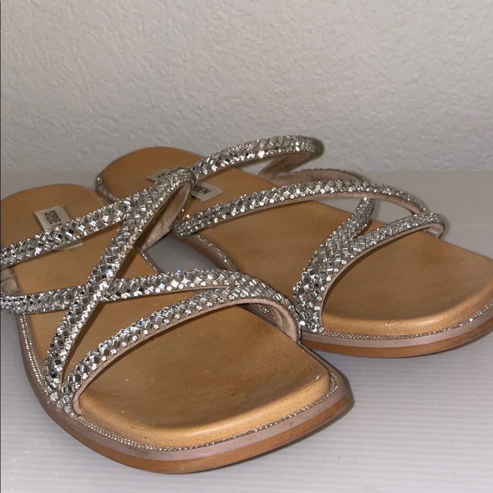 Steve Madden Women’s Wauna Bling Flat Sandals - Picture 5 of 8